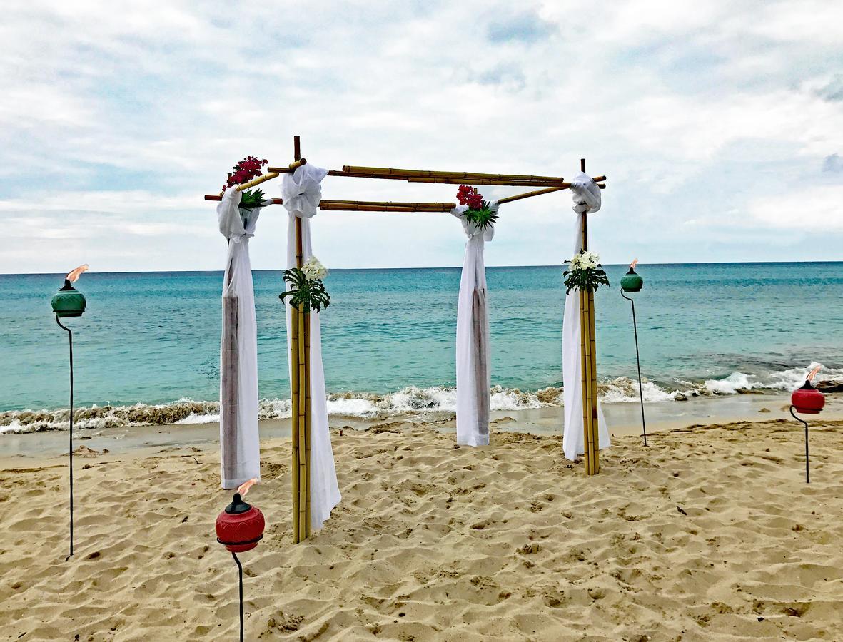 Готель Sand Castle On The Beach - Adults Only Frederiksted Екстер'єр фото